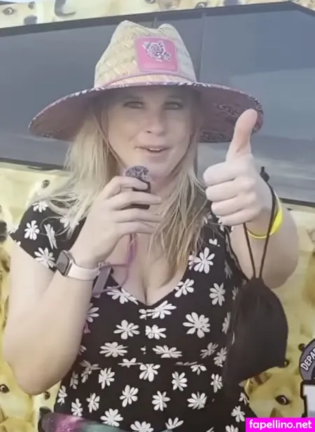 Ellie In Space OnlyFans Thumbnail #cP5hCkqwQD
