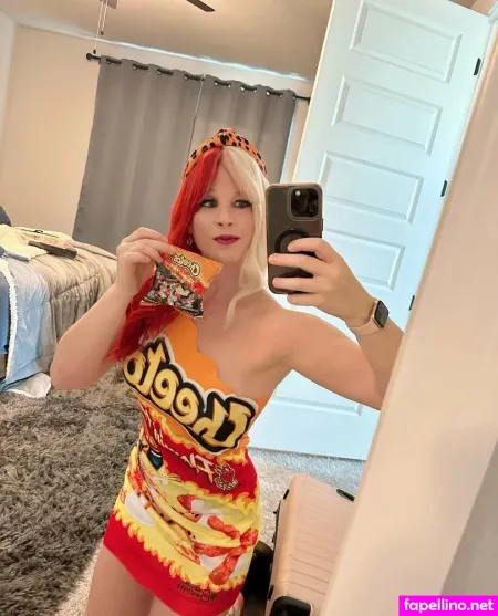 Ellie In Space OnlyFans Thumbnail #yrxeXmAD2L