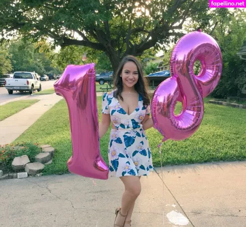 Ellie Johnston OnlyFans Thumbnail #Sq5VcAkwGe