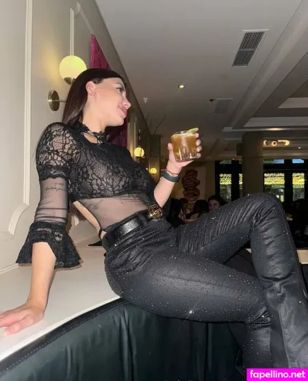 Ellie Kisses OnlyFans Thumbnail #KDXnJbeweU
