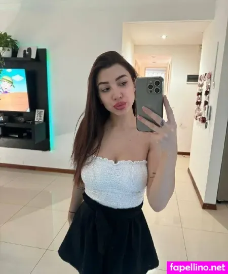 Ellie Kisses OnlyFans Thumbnail #hf63G4EGWv