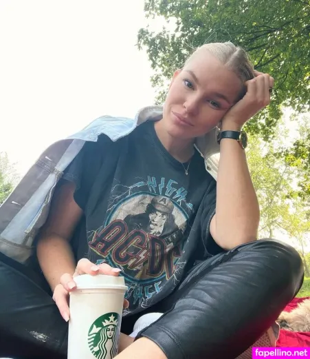 Ellie Lawson OnlyFans Thumbnail #wrvOrwnHye