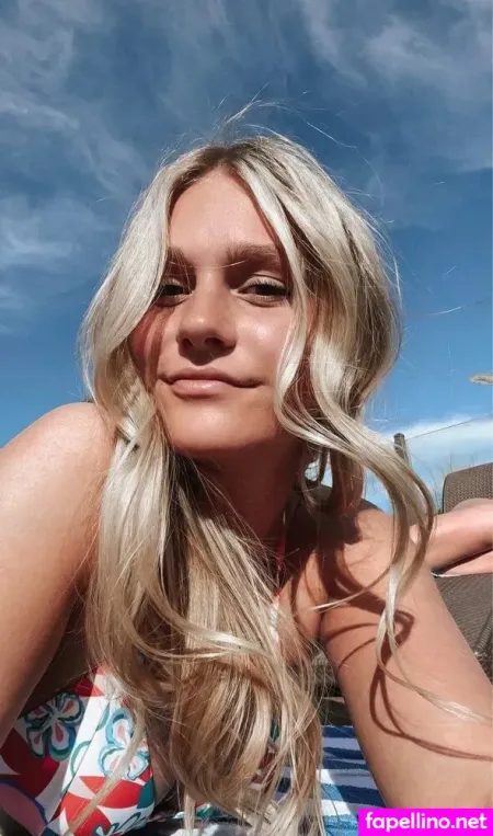 Ellie Lienemann OnlyFans Thumbnail #U9Txu6dsEy