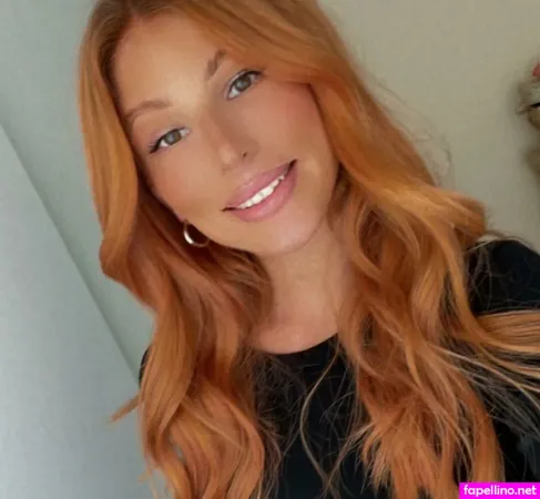 Ellie M OnlyFans Thumbnail #3M3C4o245O