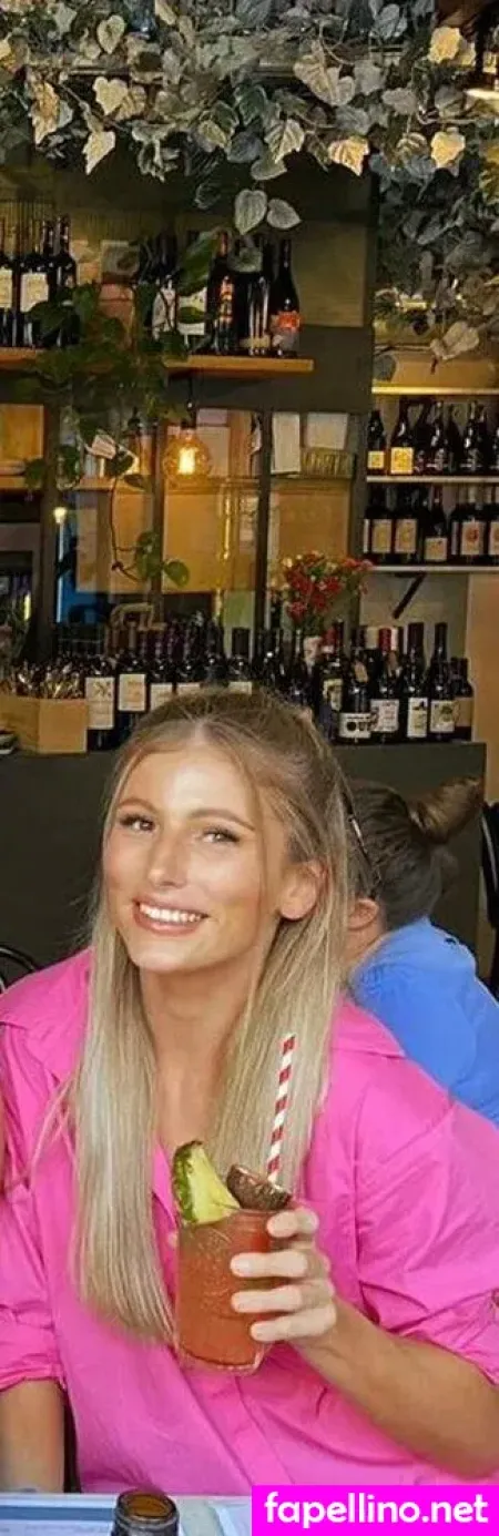 Ellie M Main Profile Photo