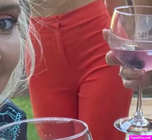 Ellie M OnlyFans Thumbnail #UQq6A6mlQN