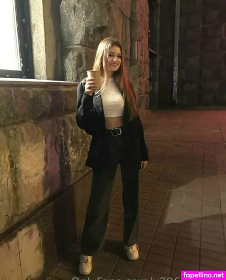 Ellie Noir OnlyFans Thumbnail #FeVORFjr99