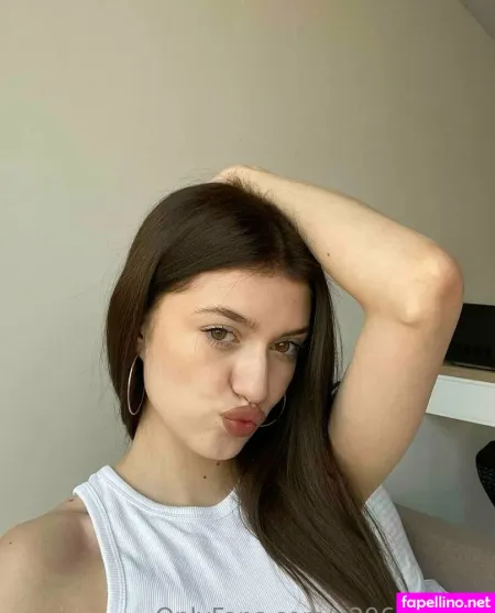 Ellie Noir OnlyFans Thumbnail #TqUXodFeO9