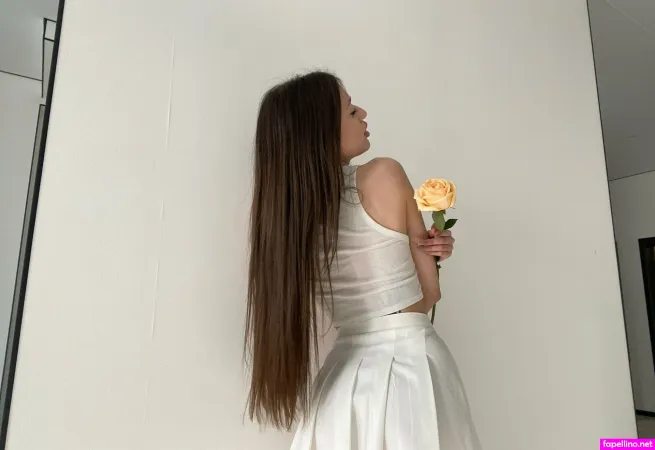 Ellie Noir OnlyFans Thumbnail #UxImFig6hj