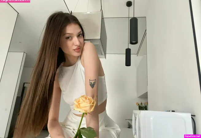 Ellie Noir OnlyFans Thumbnail #h5Bl5uiA3b