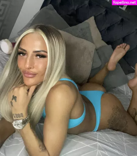 Ellie Robinson OnlyFans Thumbnail #OyPrw9u9hS
