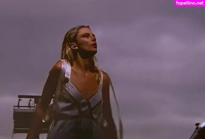 Ellie Rowsell OnlyFans Thumbnail #i1j6NuDXJ1