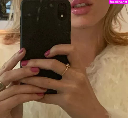 Ellie Rowsell OnlyFans Thumbnail #pnHci9J7LU