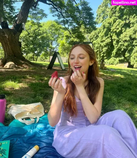 Ellie Schnitt OnlyFans Thumbnail #mMIL7xeEbE