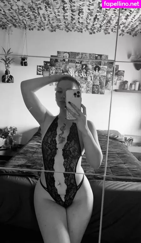 Ellie Summer OnlyFans Thumbnail #LxSz3HgKyX