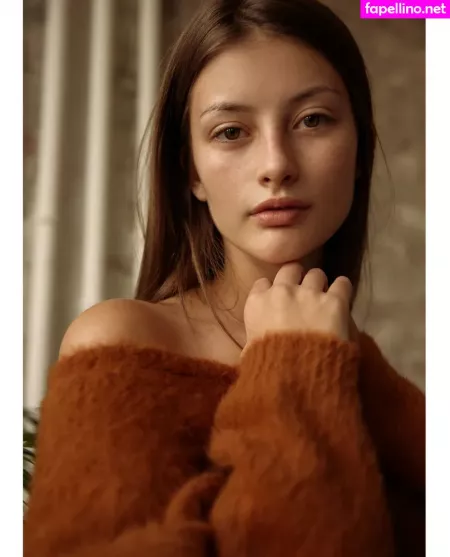 Ellie Weston OnlyFans Thumbnail #2gFJvWUfhl