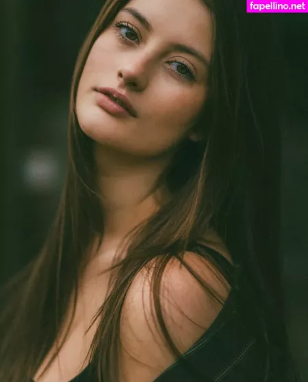 Ellie Weston OnlyFans Thumbnail #NnRft33OsU