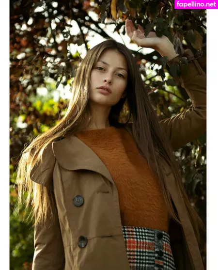 Ellie Weston OnlyFans Thumbnail #TgbXktbxtn