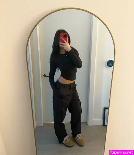 Ellie Zeiler OnlyFans Thumbnail #ynAZ5UNylX