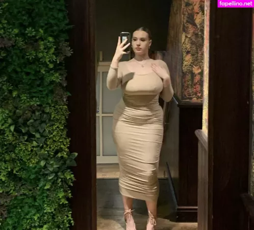 Ellie OnlyFans Thumbnail #V4tj1lEGN2