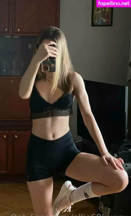Ellie69bunny OnlyFans Thumbnail #3wV96OuNey
