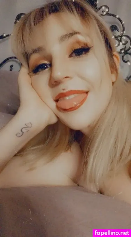 Elliebeansfree OnlyFans Thumbnail #iYEB7I8ust