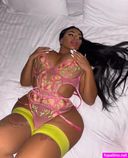 Elliechloe OnlyFans Thumbnail #eHubpxUj4e