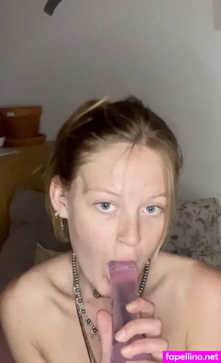 Elliecutiee B Anni OnlyFans Thumbnail #6DAFPeXNCT