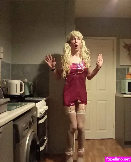 Elliekingers OnlyFans Thumbnail #DRN9ZgYK1i