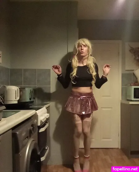 Elliekingers OnlyFans Thumbnail #DtbqZnSUYs