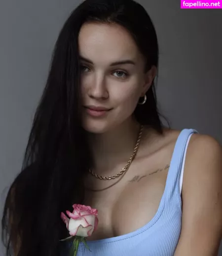 Ellielli Elligoinglive OnlyFans Thumbnail #Mwmp0GIkeT