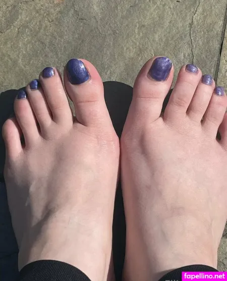 Elliemaesfeet OnlyFans Thumbnail #ZlramRTD8G