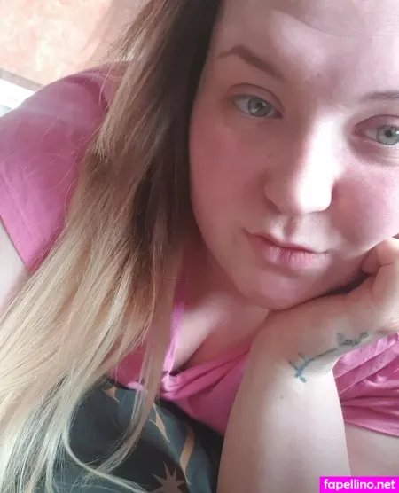 Elliemartinxo OnlyFans Thumbnail #U9O6UleXYM