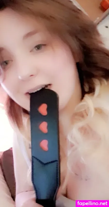 Elliemartinxo OnlyFans Thumbnail #lKX7YG6vD9