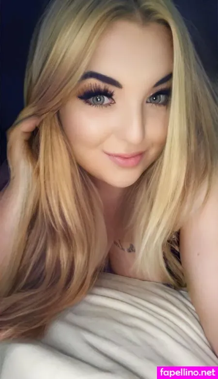 Elliemartinxo OnlyFans Thumbnail #lQtnNrBmAD