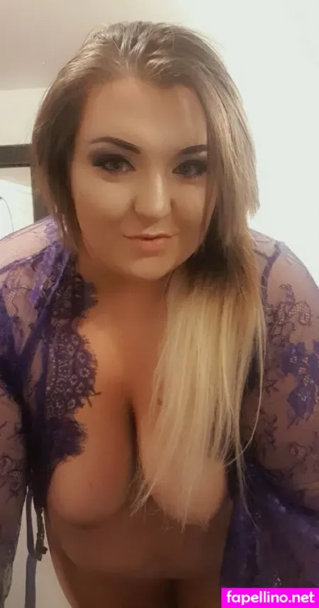 Elliemartinxo OnlyFans Thumbnail #nb7iqIsZcm