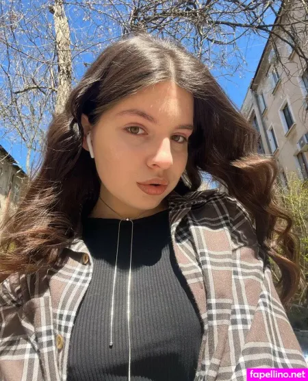 Ellieone OnlyFans Thumbnail #w9xhsgn8WJ