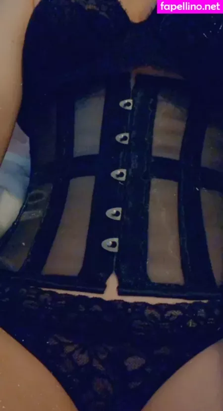 Ellieprincess OnlyFans Thumbnail #O2haX0ilC0