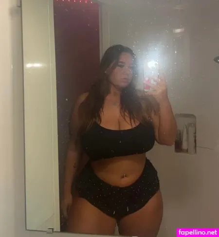Ellierobsxx OnlyFans Thumbnail #zzVCZaUURh