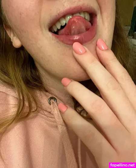 Ellierowyn OnlyFans Thumbnail #CFxP5pZtSZ