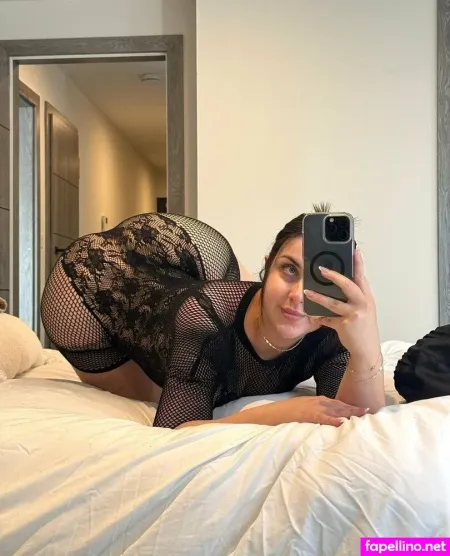 Elliesfreeapplepies OnlyFans Thumbnail #EkU35V2eVK