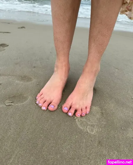 Elliesolegoddess OnlyFans Thumbnail #AIAEWAxOdV