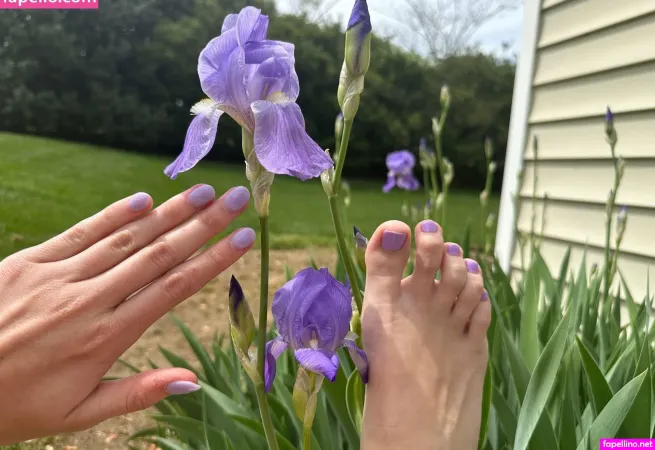 Elliesolegoddess OnlyFans Thumbnail #NtaIFFtcF6
