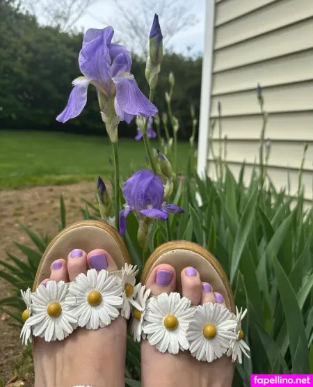 Elliesolegoddess OnlyFans Thumbnail #pInxWZD2rm