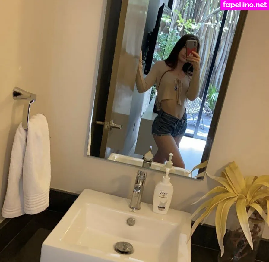 elliexlove, elliexlovely Nude Leaked OnlyFans Photo #gt5seLon7I