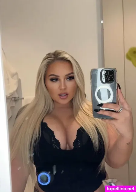 Elliexoxovip OnlyFans Thumbnail #P3GgHR3fzO