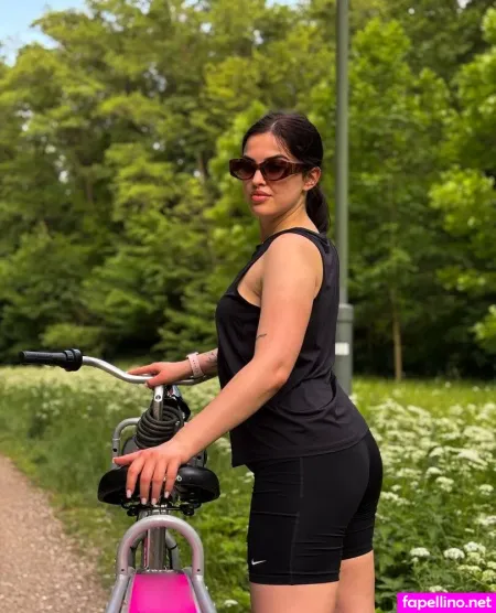 Ellimur OnlyFans Thumbnail #q3olF9tNKw