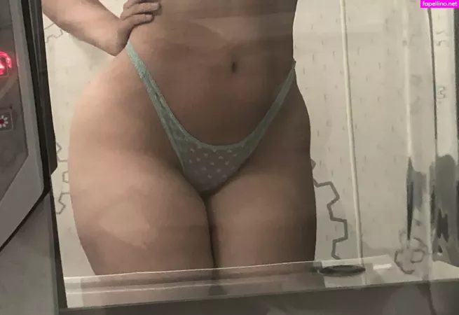 Ellirussie OnlyFans Thumbnail #sHQbxA5Fcg