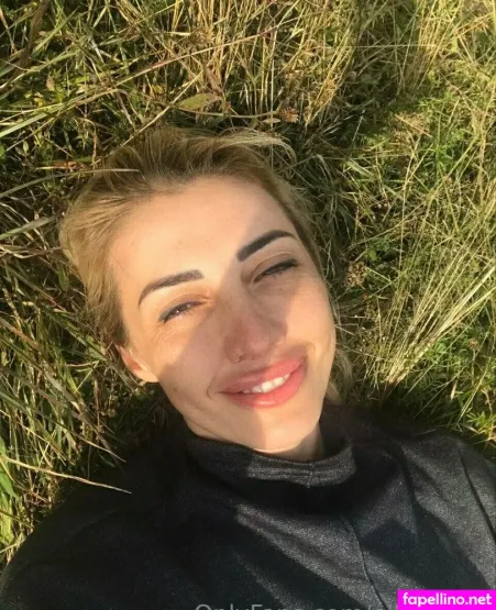 Ellis Benz OnlyFans Thumbnail #lmbxyXNJjV