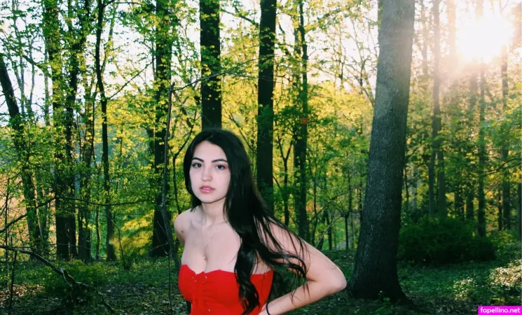 Elllaa9012 OnlyFans Thumbnail #FWOkLJM0wE